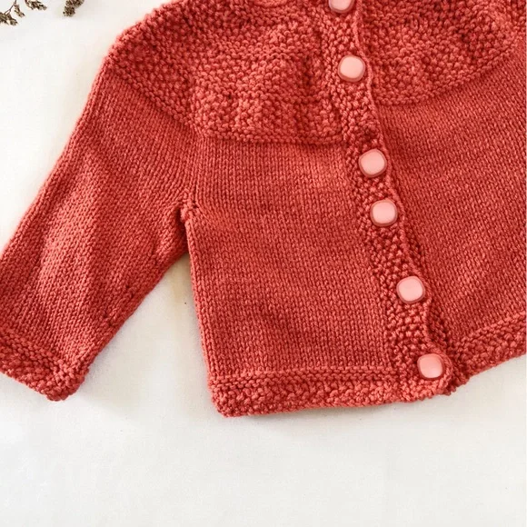 HANDMADE Size 3-4 Vintage Coral Red Rust Button Up Knitted Cardigan Winter Kids - Picture 4 of 5